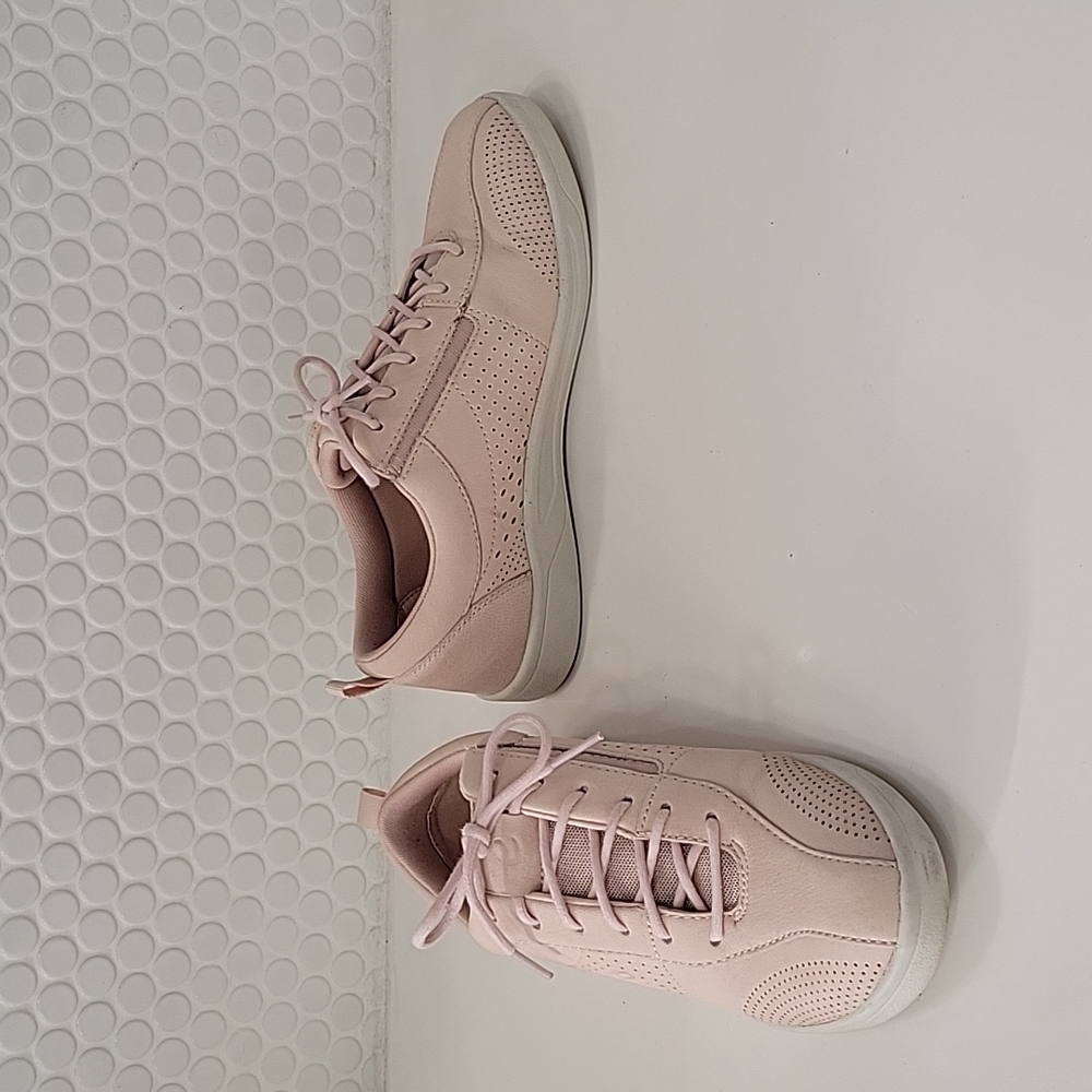 Easy Spirit tennis shoes, Blush, 7.5